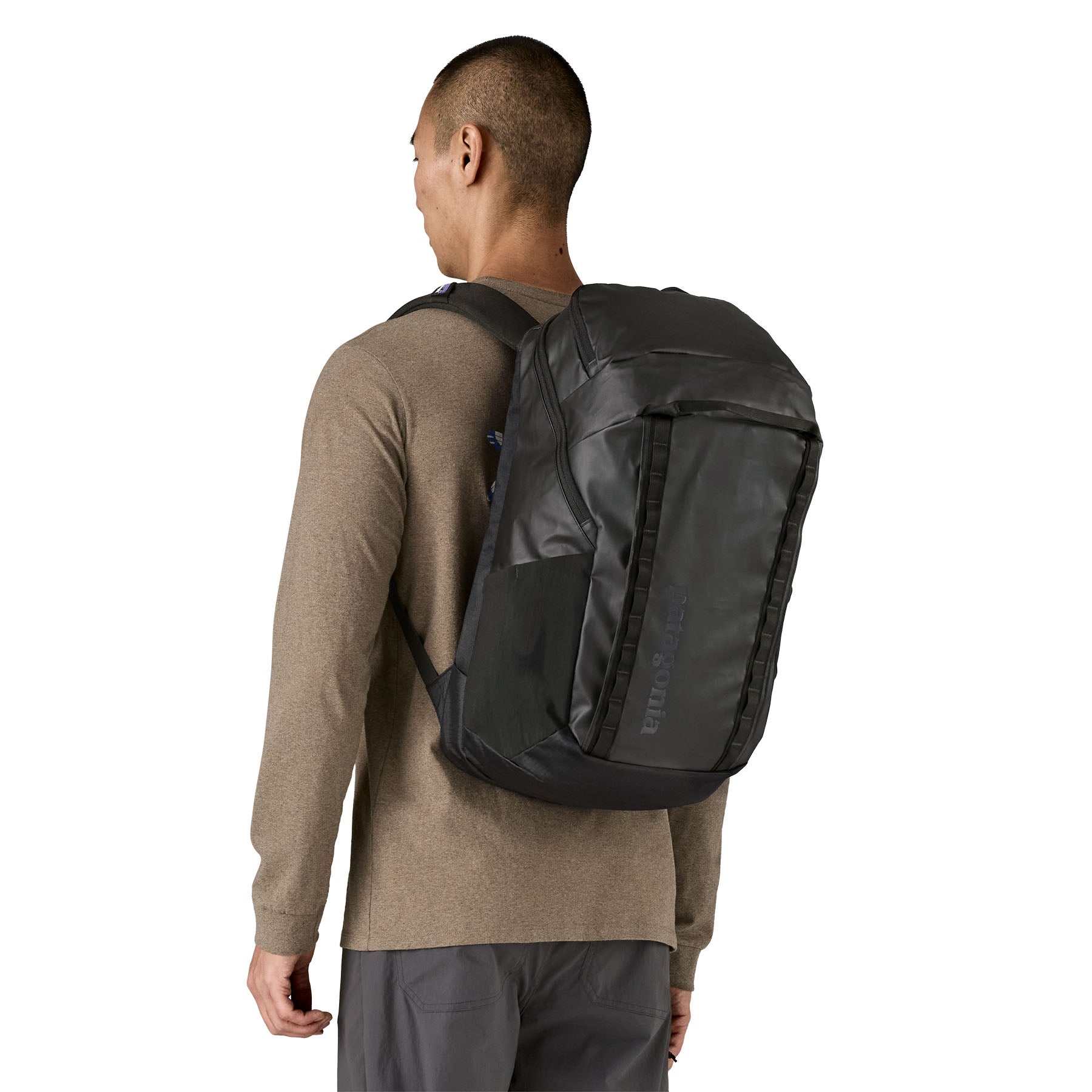 Alternative view of Black Hole Pack 32L